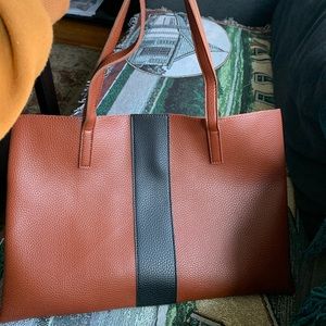 Vince Camuto Preowned Brown Leather Tote